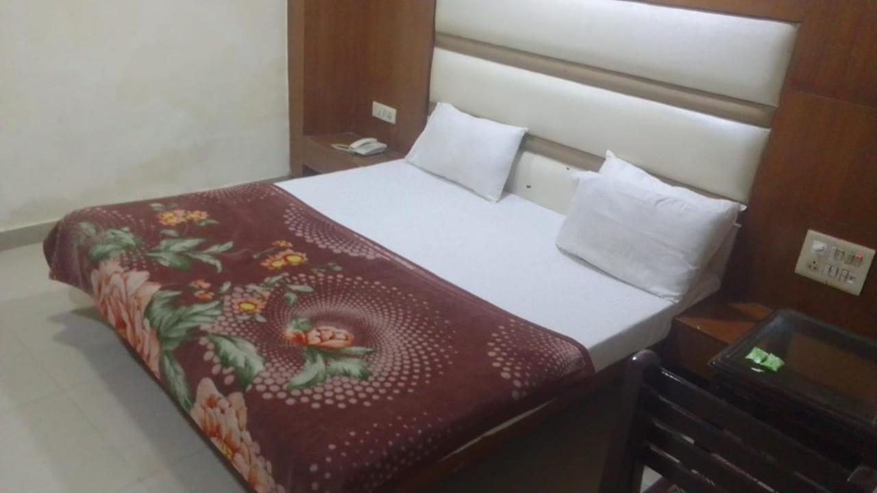 Hotel Noble Inn New Delhi Exterior foto